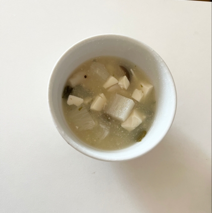 長芋と豆腐とわかめの味噌汁