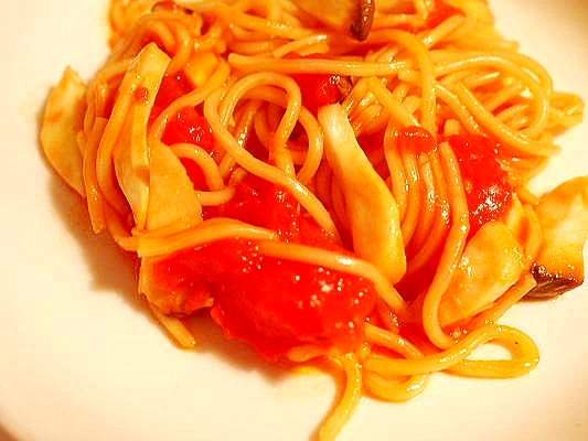 焼そばで！イタリアァ～ン　トマトパスタ風