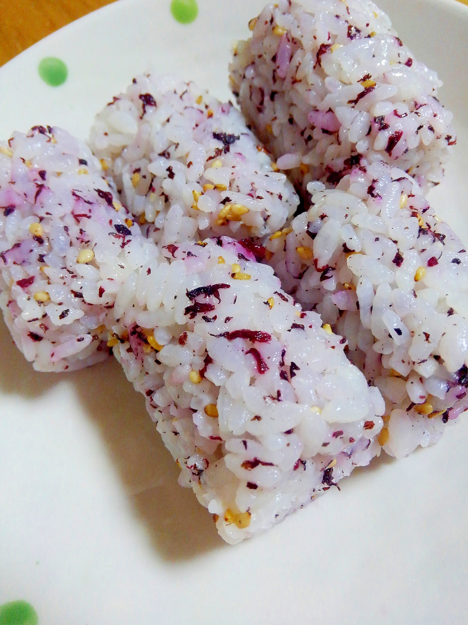 ゆかりご飯のオイルおにぎりだわら レシピ 作り方 By びいまま 楽天レシピ