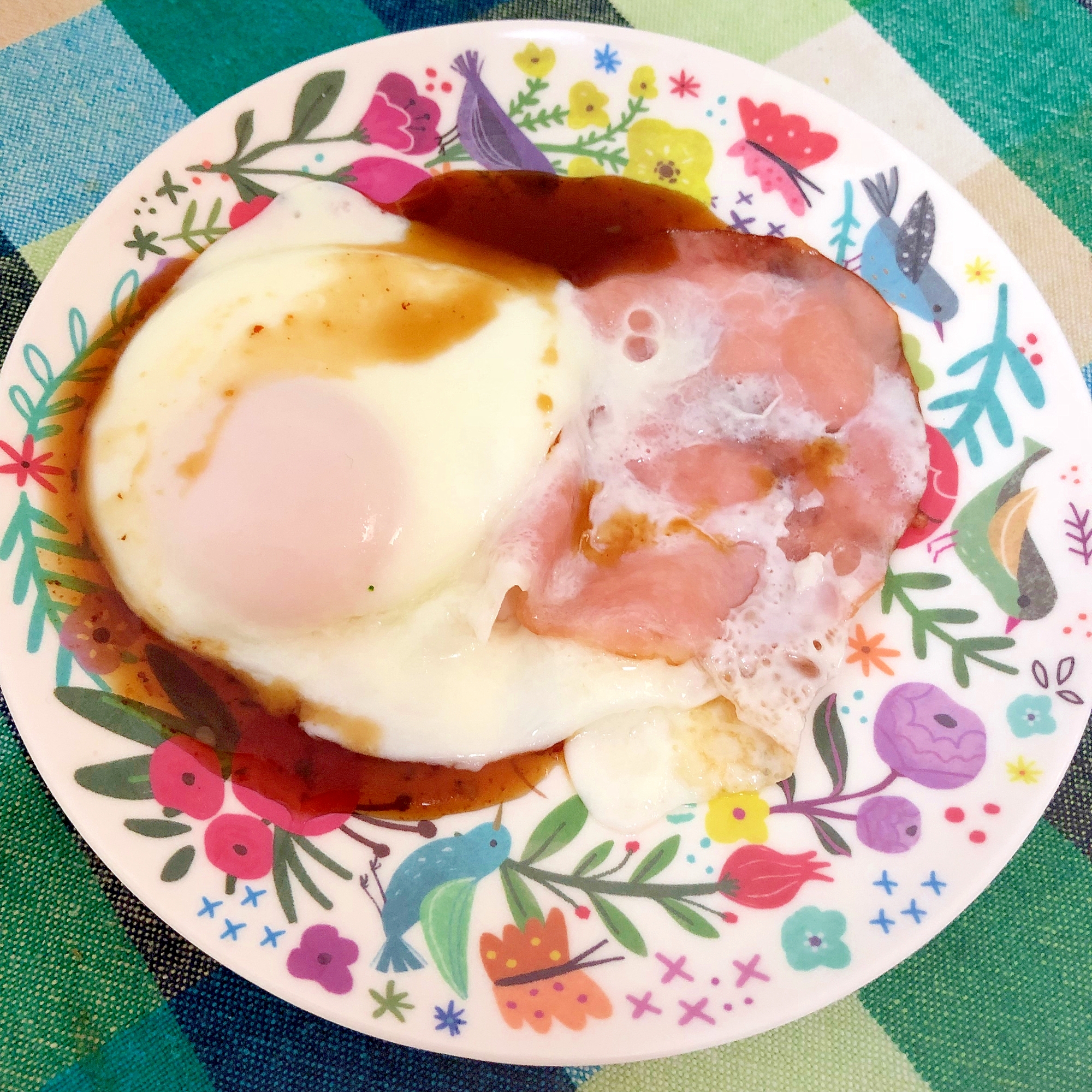 焼き肉のタレでハムエッグ☆