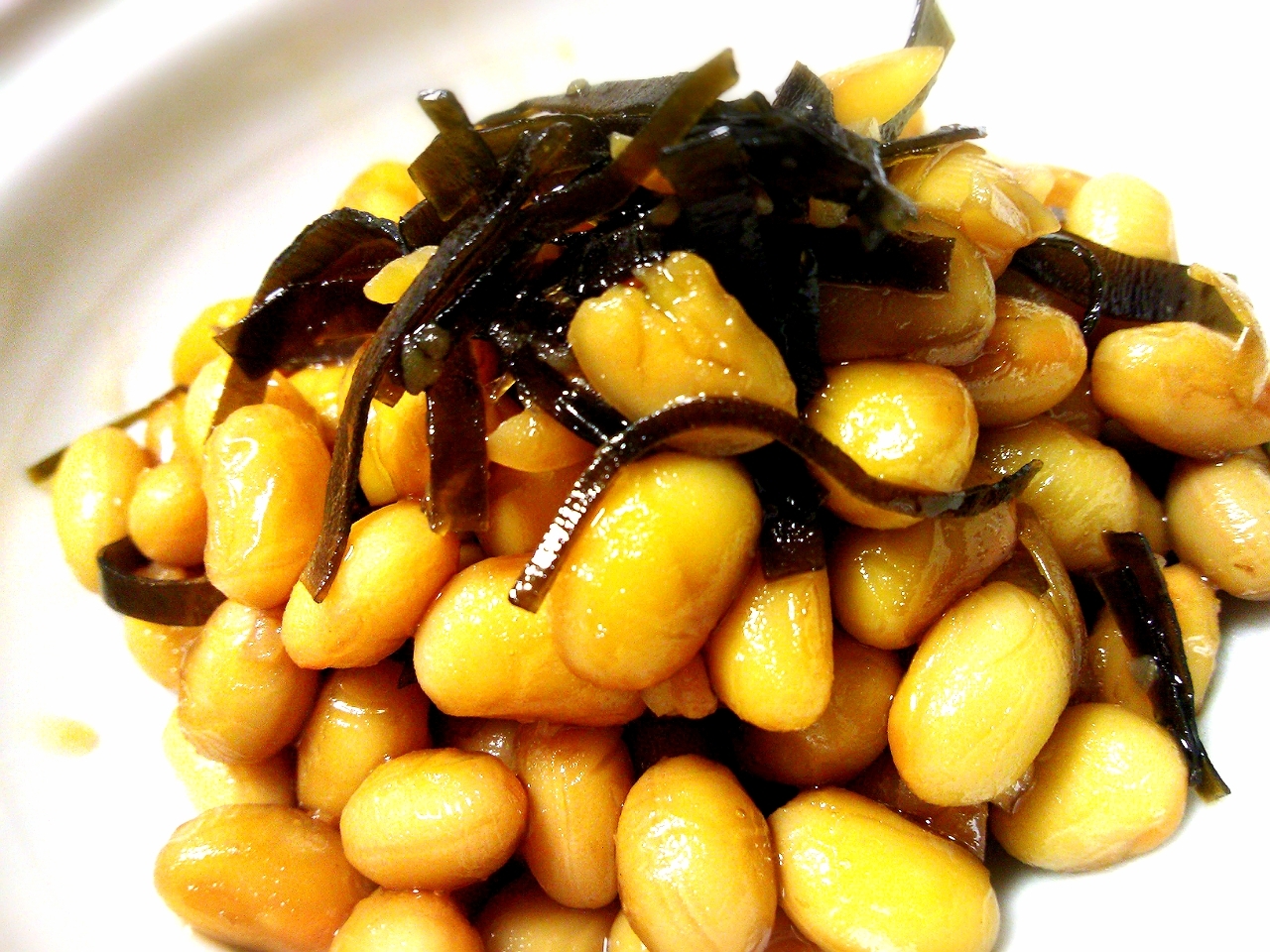 出汁を取った昆布 大豆の水煮で簡単煮豆 レシピ 作り方 By Niko Smile 楽天レシピ