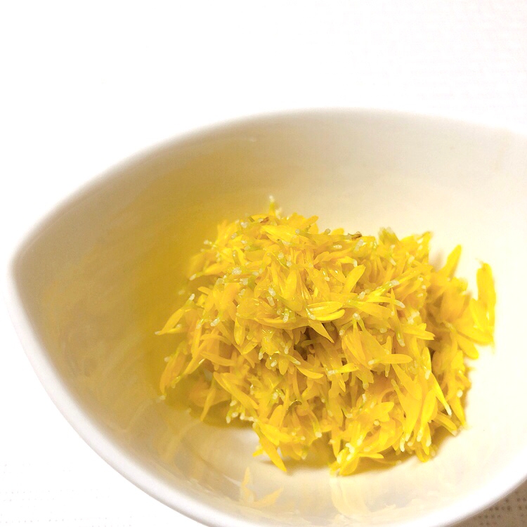 食用菊(小菊)のおひたしと、茹でて冷凍保存する方法