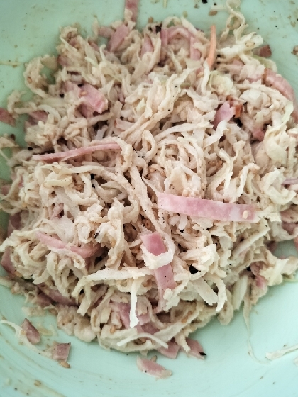 やみつき★生でも美味しい「切り干し大根サラダ」