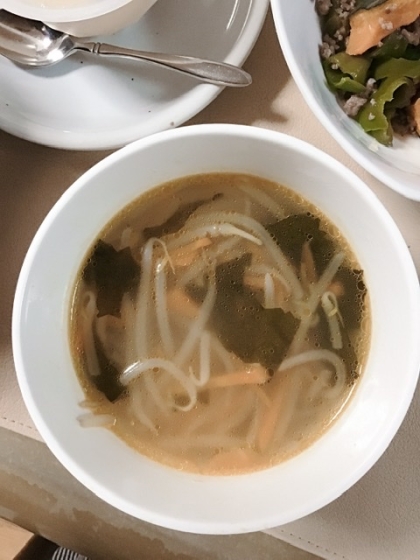 もやしと人参の中華スープ