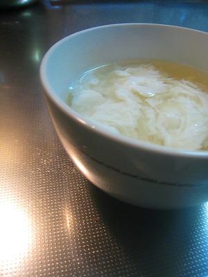 カニと卵の白身のスープ
