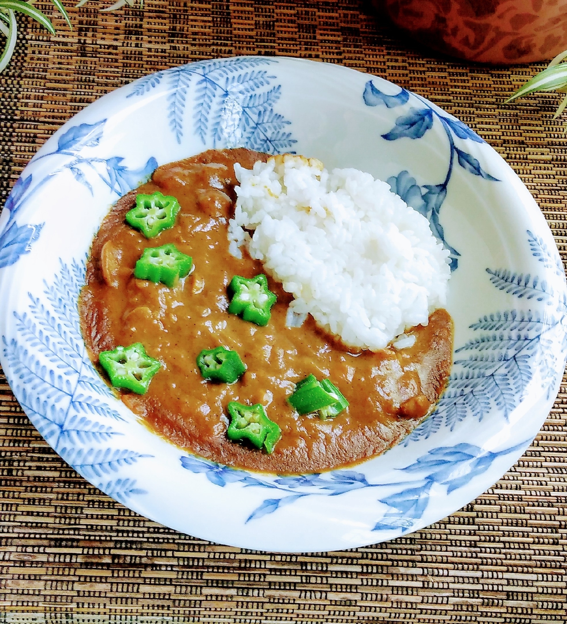 豆乳でまろやか★オクラ入りカレー