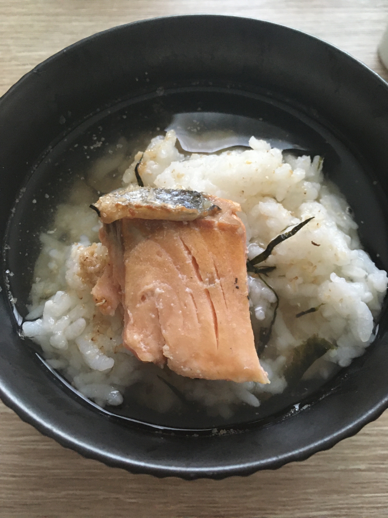 食欲のない朝に！鮭の出汁茶漬け