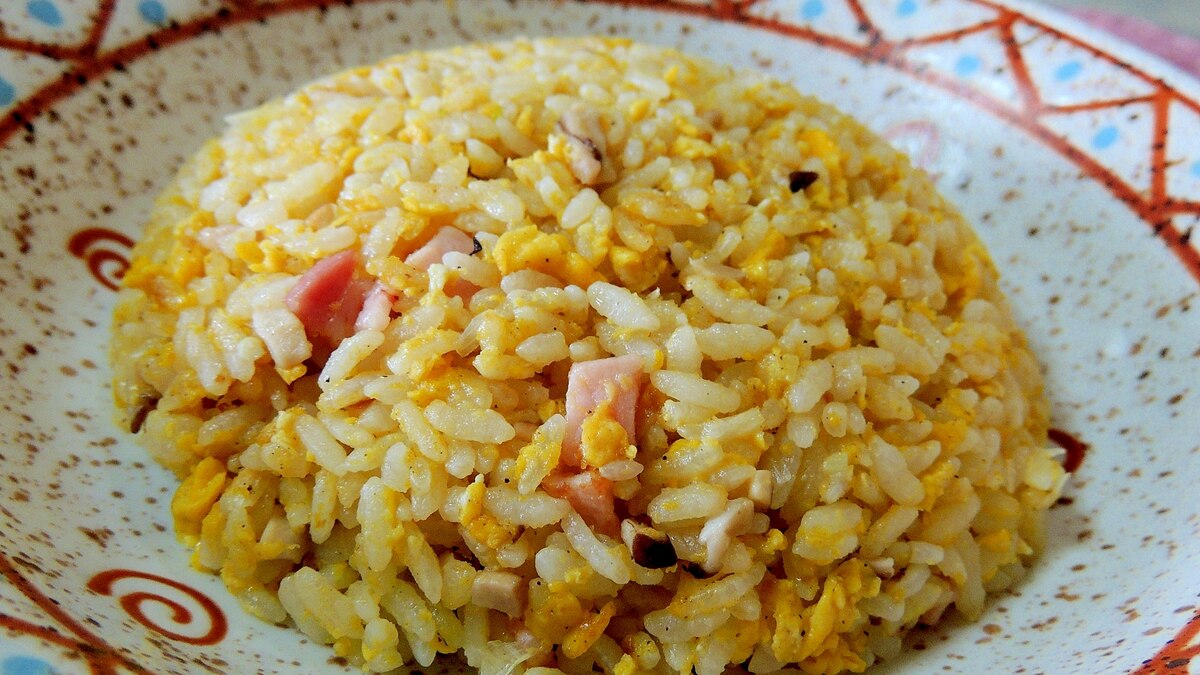 2つのコツでパラパラ 簡単 玉ねぎチャーハン レシピ 作り方 By やまさ 楽天レシピ 2つのコツでパラパラ 簡単 玉ねぎチャーハン レシピ 作り方 By やまさ 楽天レシピ