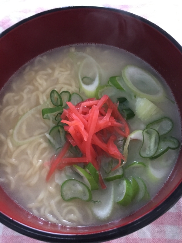 インスタントラーメンのアレンジとんこつラーメン