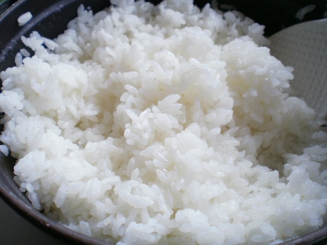 ストーブ鍋でごはん2合炊きました。