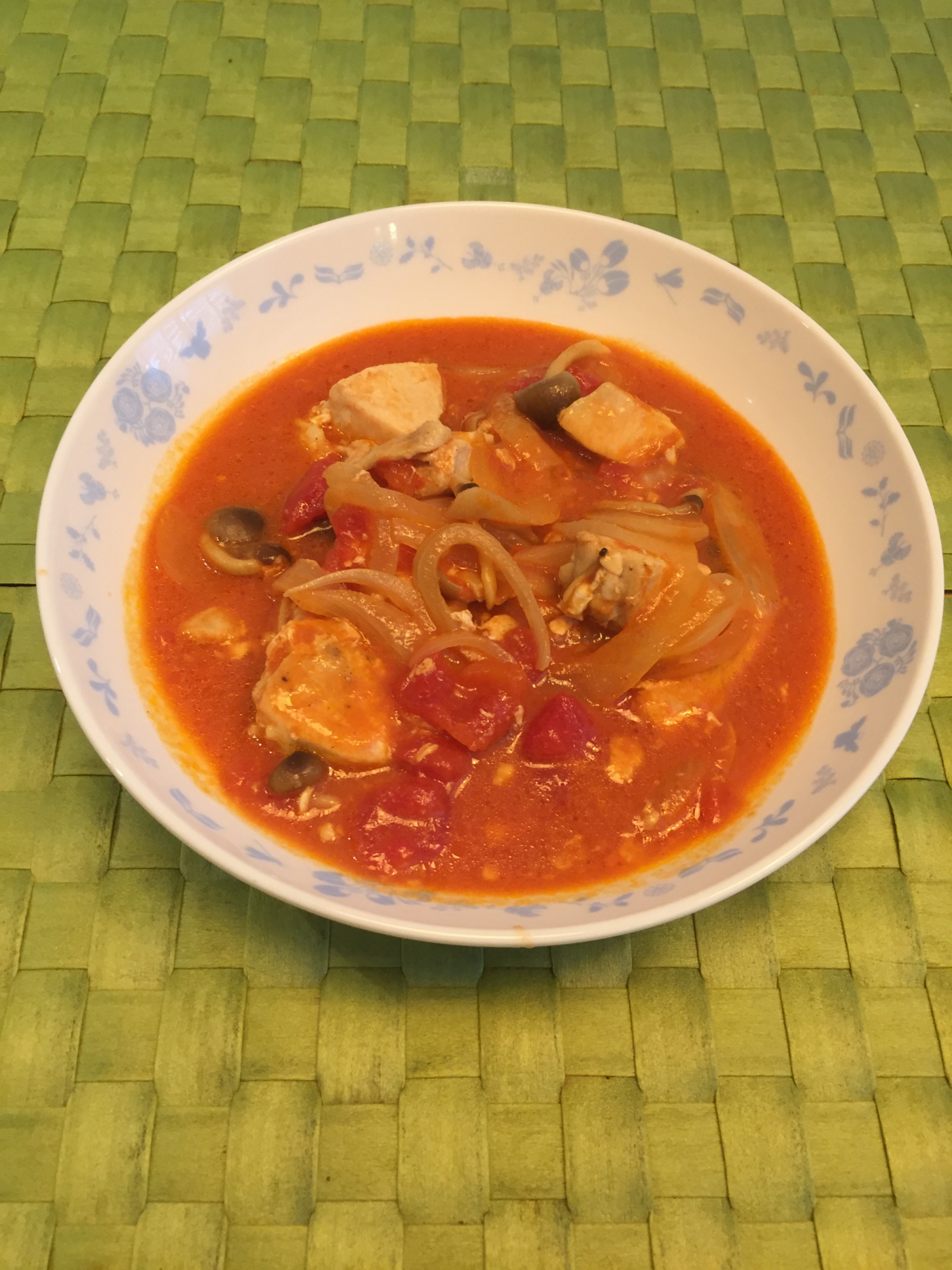 簡単!鶏むね肉のトマト煮