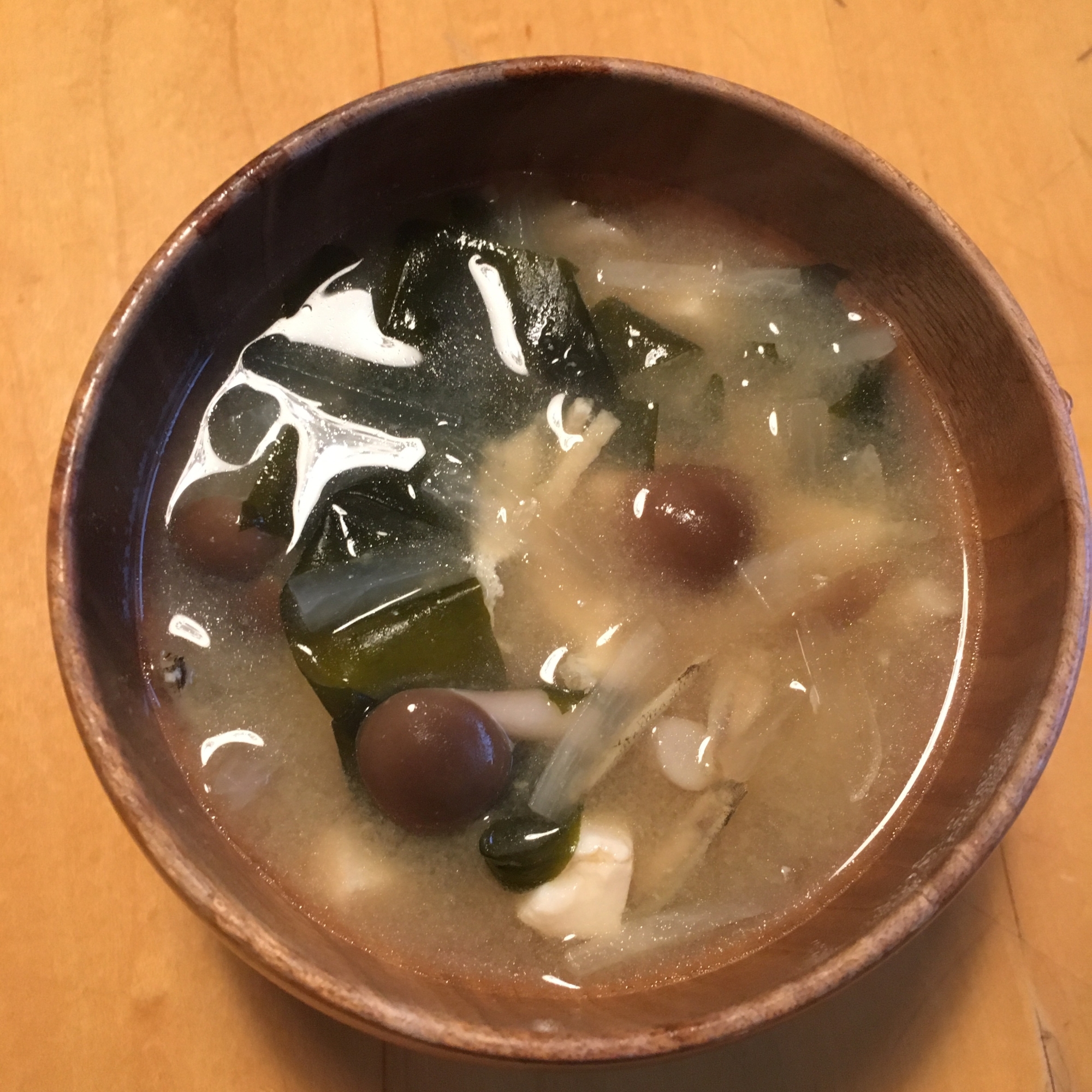 大根 しめじ わかめ 油揚げ の味噌汁 レシピ 作り方 By ふみら 楽天レシピ