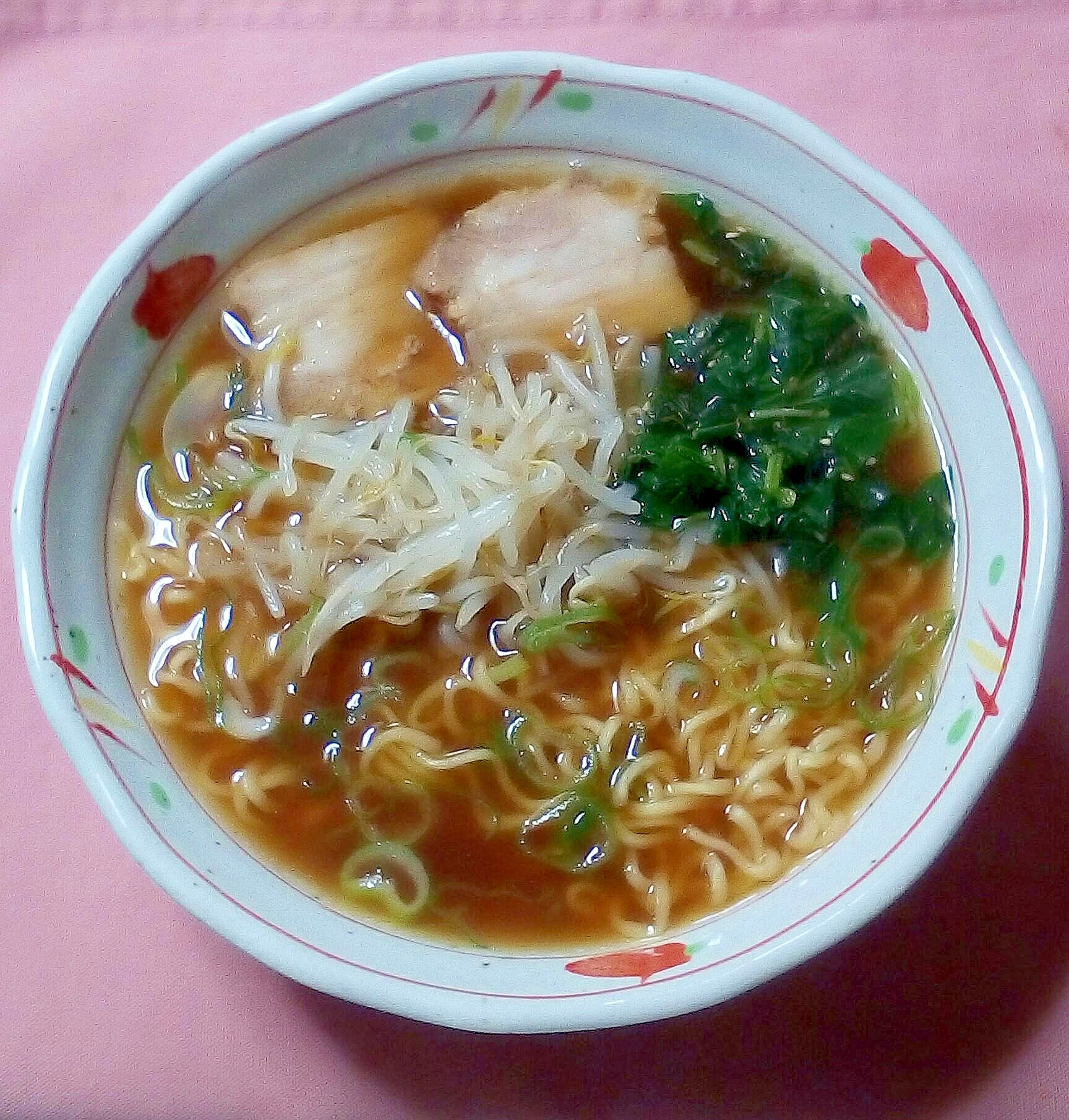 ネバネバ系醤油ラーメン