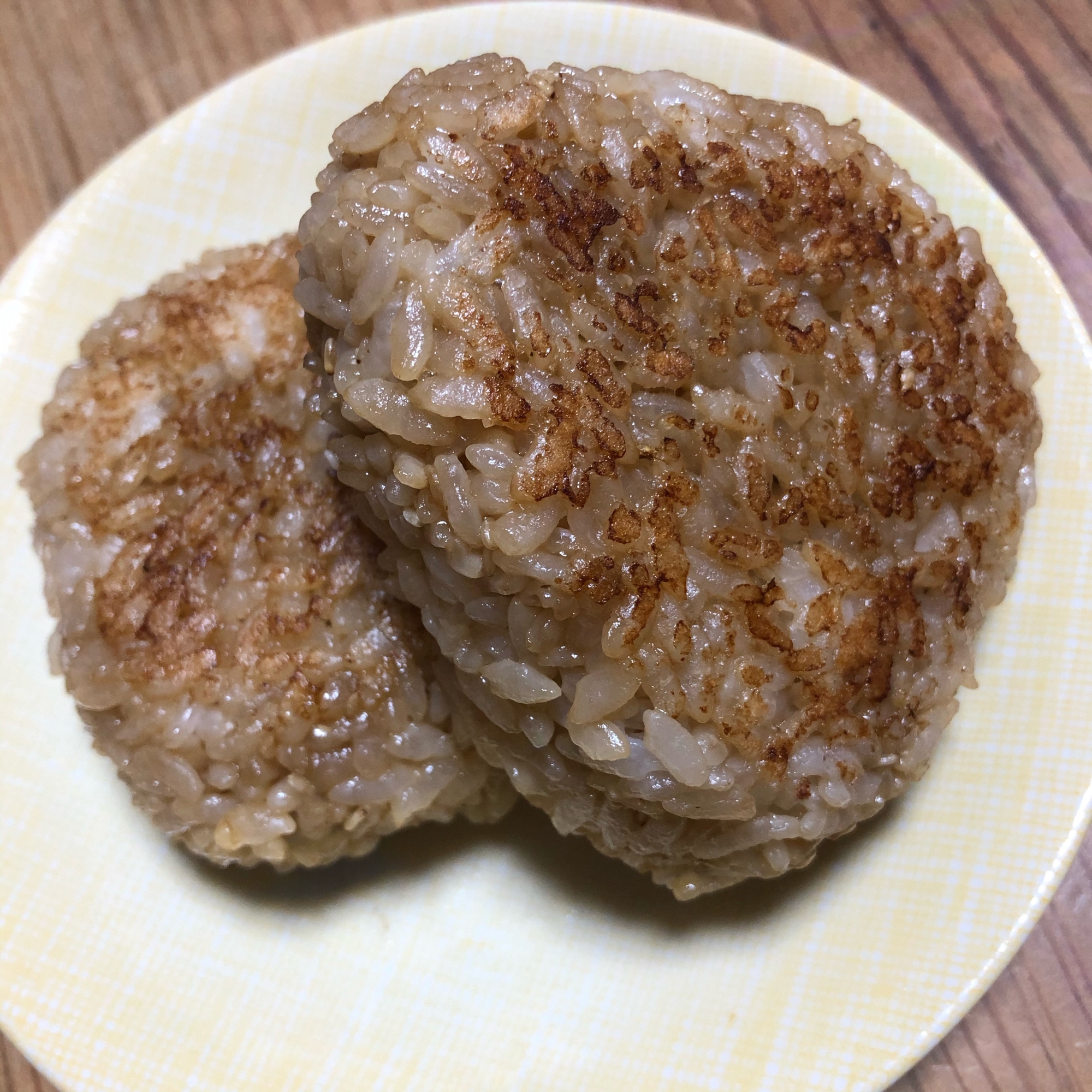 冷凍ご飯を焼きおにぎりに！