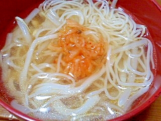 千切り大根のキムチのせそうめんともやしの和風スープ