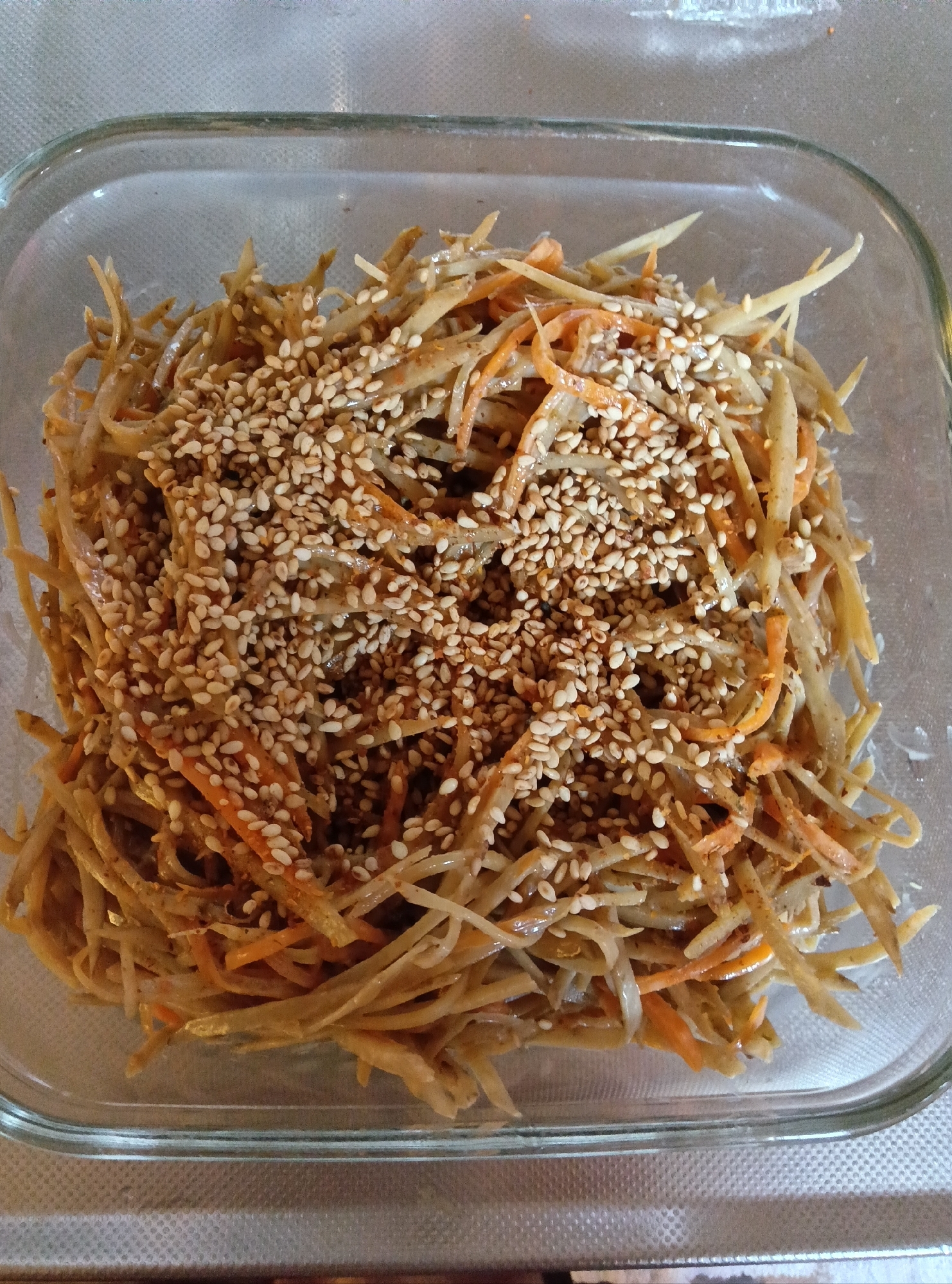 ごぼうのごまドレサラダ