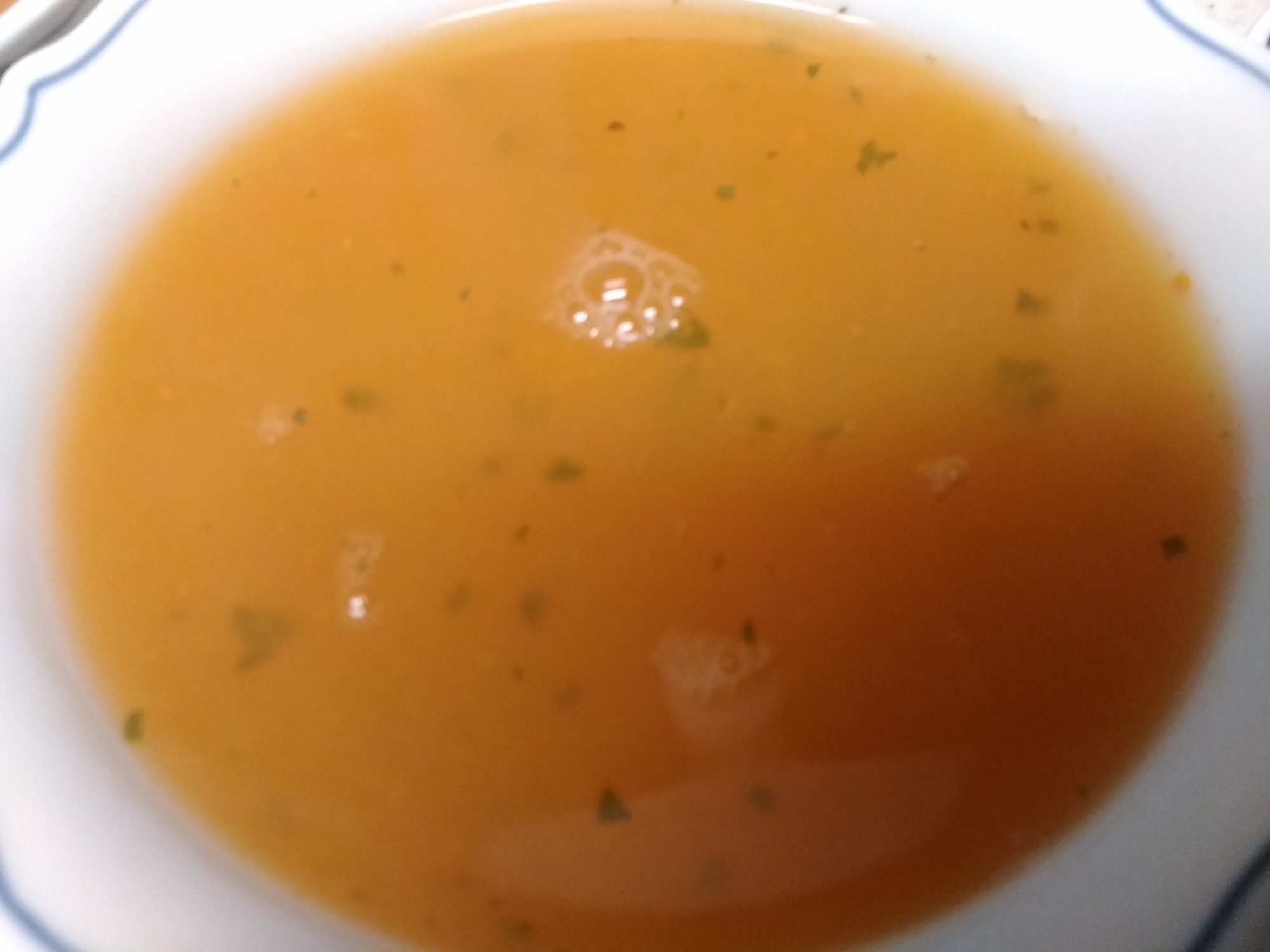 人参と玉葱のバジル風味のスープ