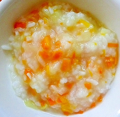離乳食後期　人参＆キャベツ入りお粥