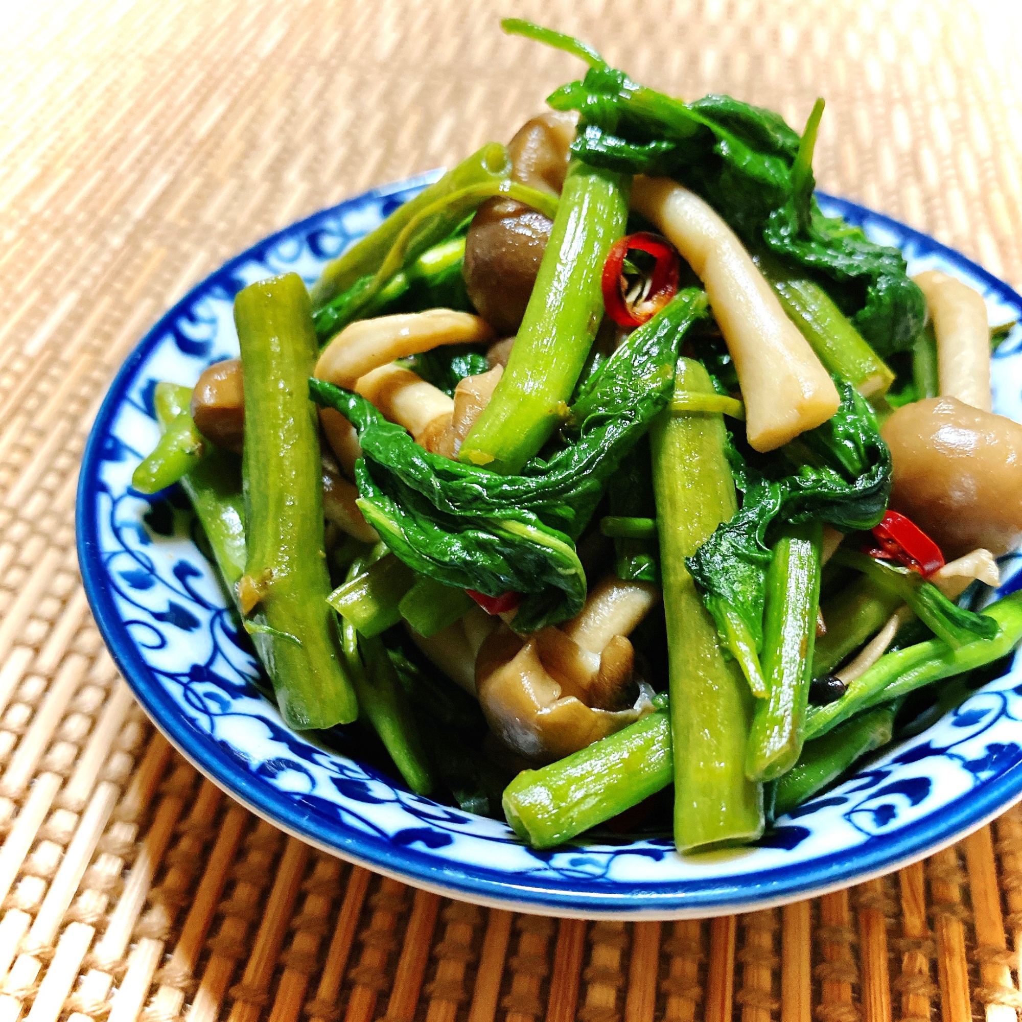 気軽に台湾 シンプルに美味しい 炒空芯菜 レシピ 作り方 By にゃんぺこ 楽天レシピ 気軽に台湾 シンプルに美味しい 炒空芯菜 レシピ 作り方 By にゃんぺこ 楽天レシピ