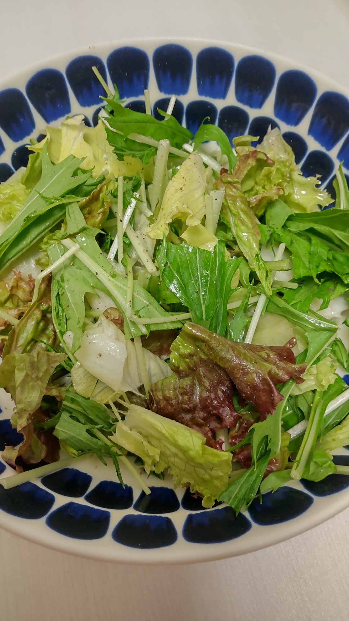 サニーレタスとレタスと水菜のさっぱりサラダ☆