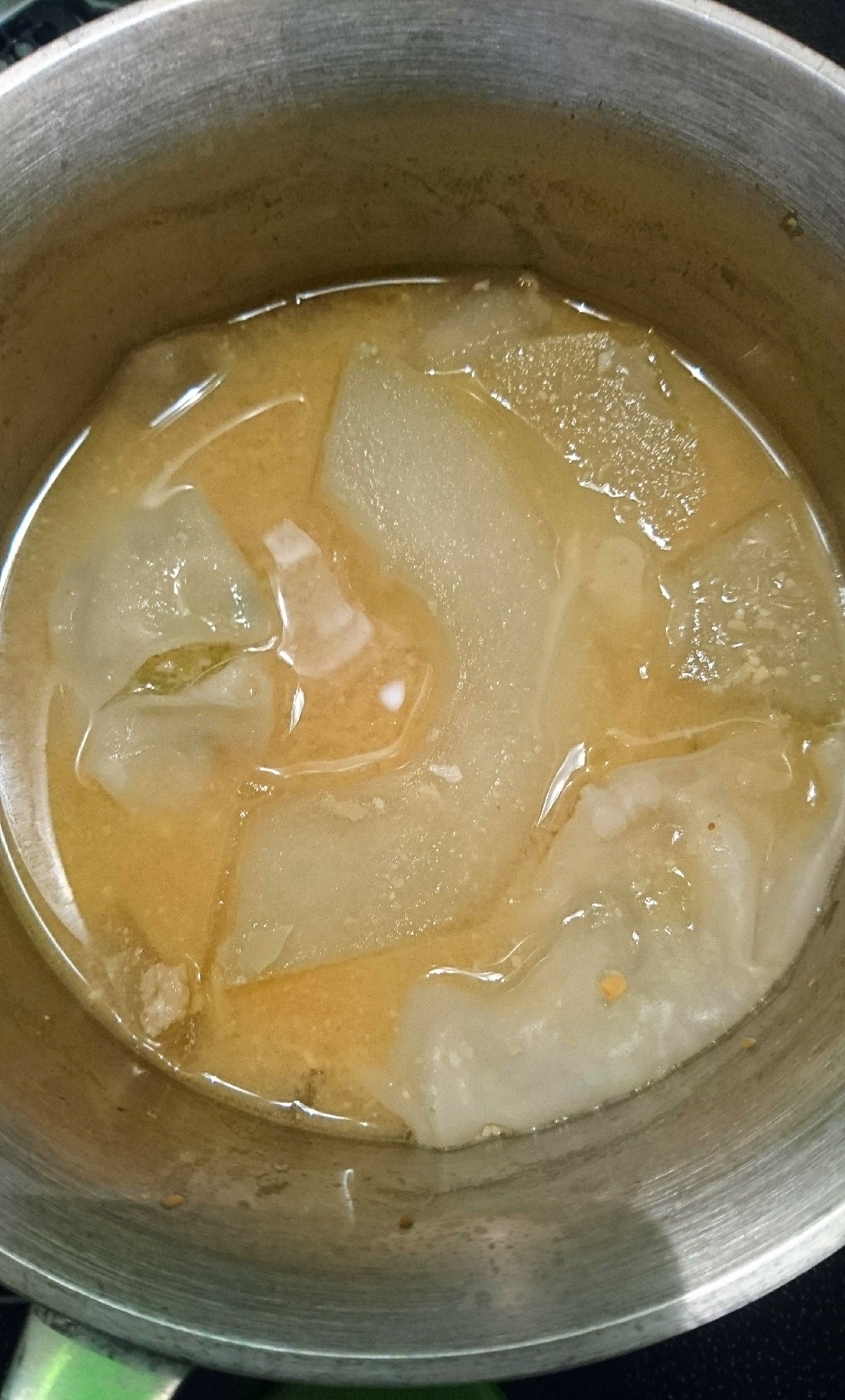 冬瓜と餃子のお味噌汁