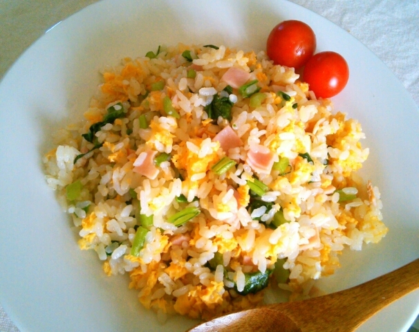 レンジで2分半 ハムと小松菜のチャーハン レシピ 作り方 By Kuuuma 楽天レシピ