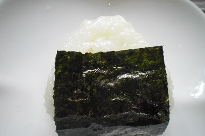 鮭生姜マヨのおむすび☆柚子こしょうを入れて