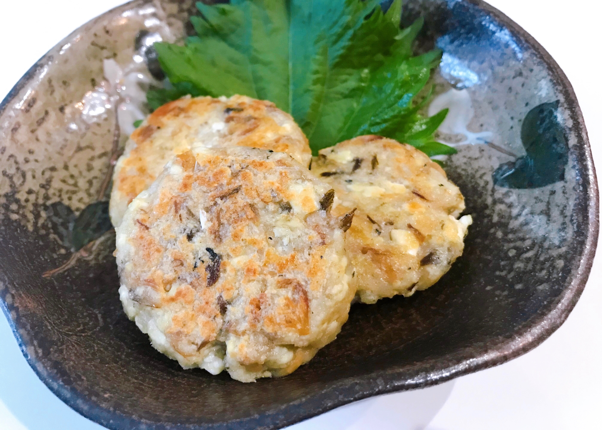 水切り不要！豆腐とサバ缶のハンバーグ