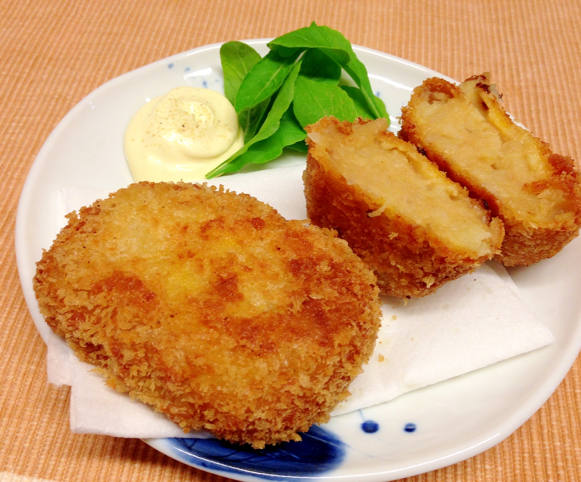 ほんのりカレー風味のツナコロッケ。