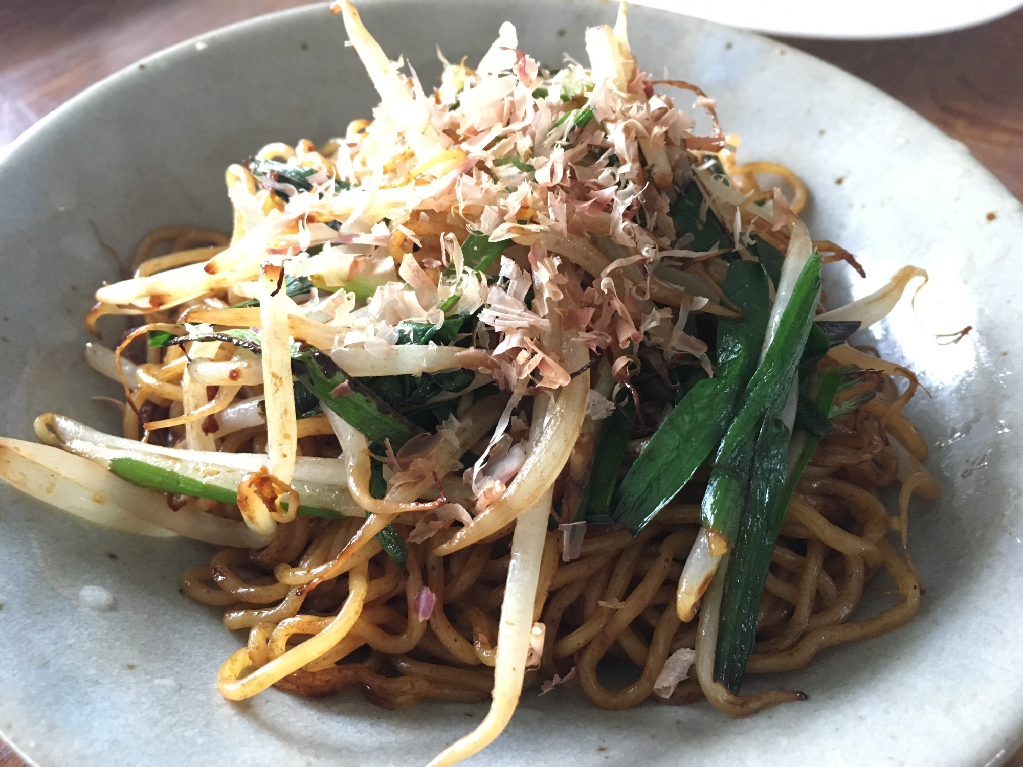 肉なし！ニラもやし焼きそば♪まるちゃん焼きそば編