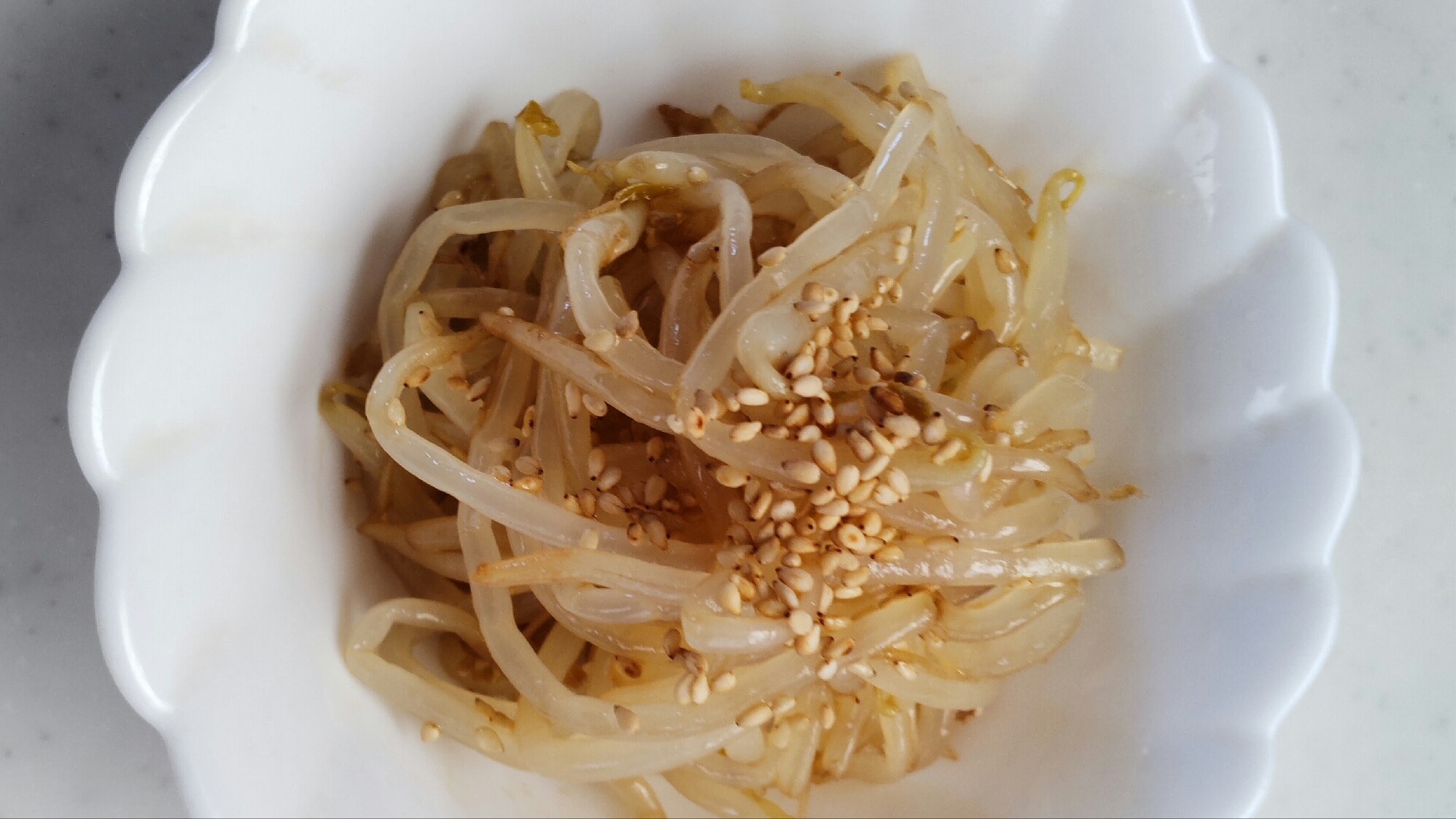 【もやしニンニク】 セブンプレミアム もやしのにんにく醤油炒めの感想・クチコミ・商品