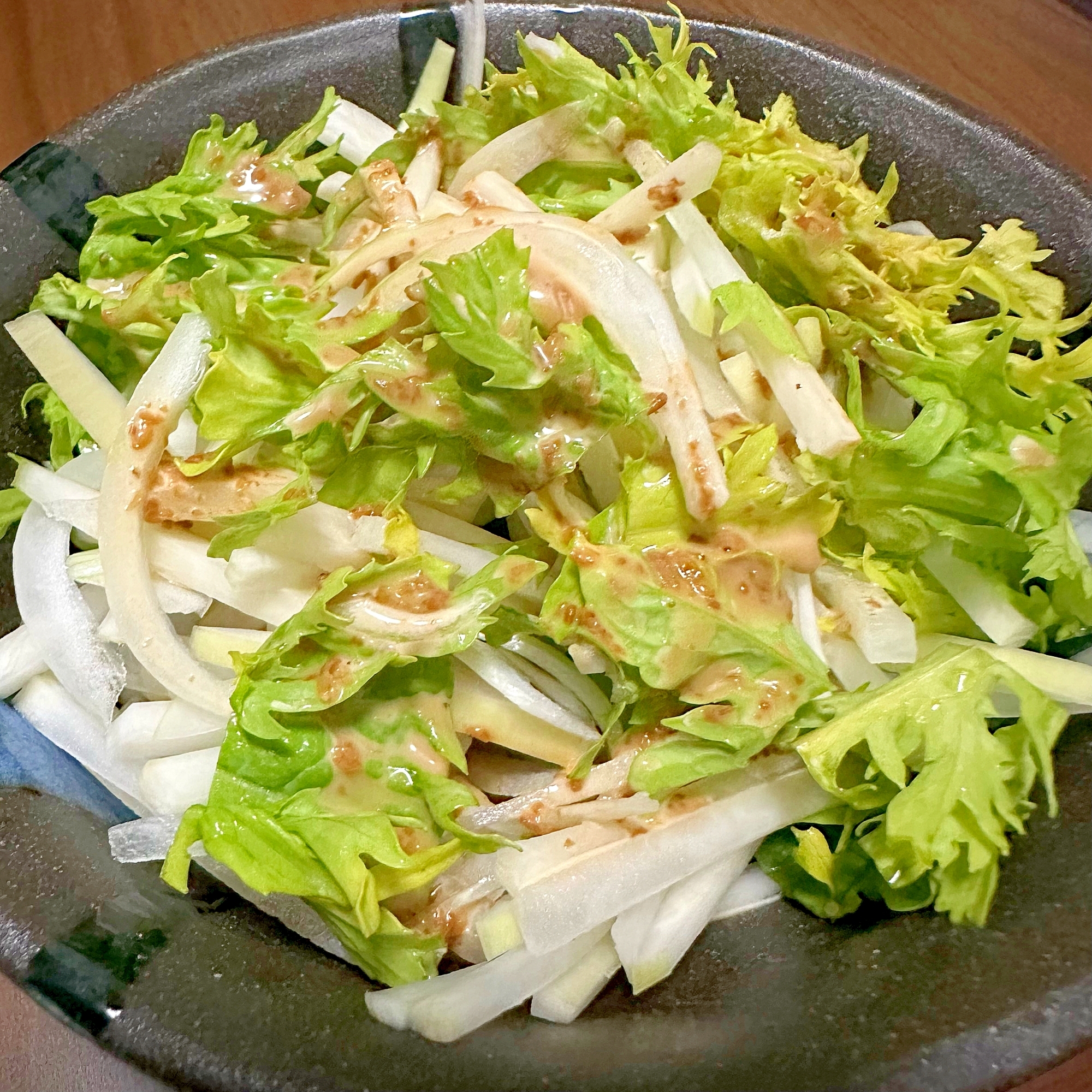 わさび菜と新玉ねぎと大根のサラダ ⚘⠜*+