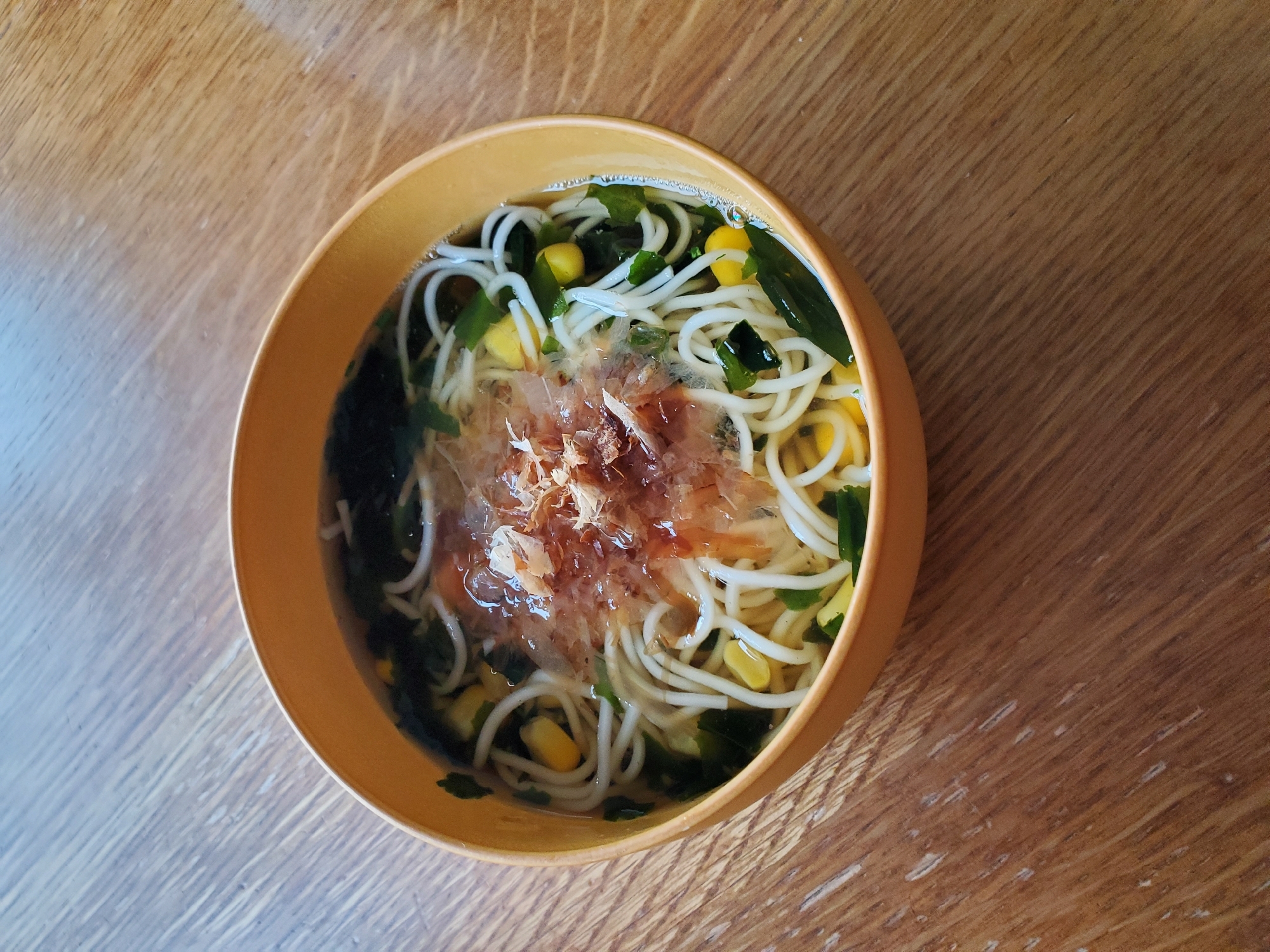 わかめとコーンのにゅうめん