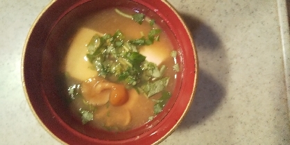 ５分！ヘルシー❤なめこの味噌汁♪（豆腐、ネギ）