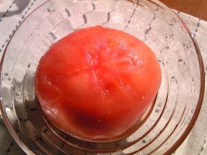 レンジで簡単!トマトの皮むき