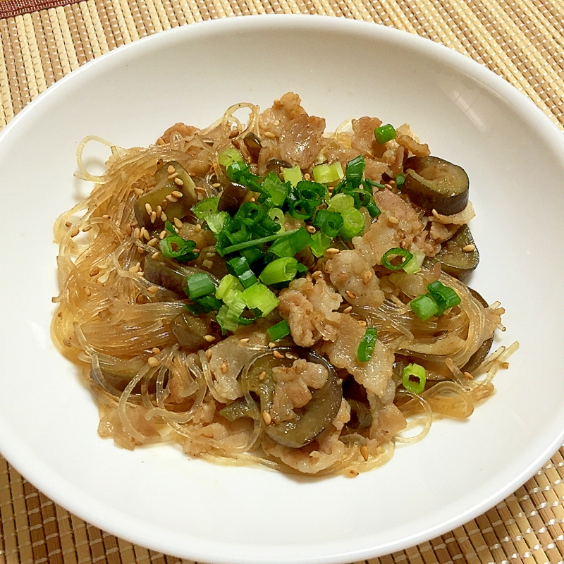 ご飯がすすむ 豚肉となすと春雨の炒め物 レシピ 作り方 By ぽよっちぷーちゃん 楽天レシピ