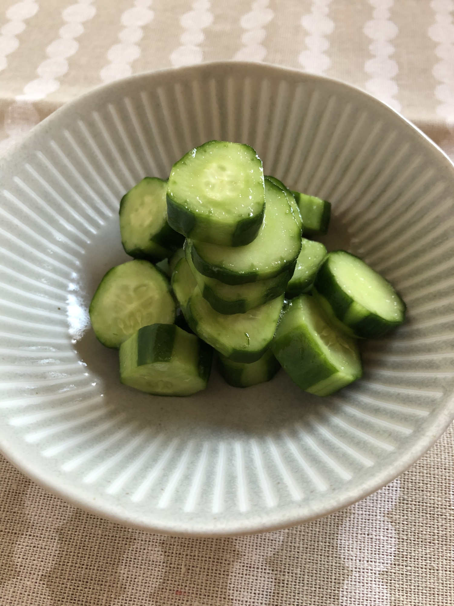 【昆布茶だけ】きゅうりの浅漬け風