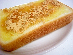ミルクジャムと黄粉のトースト