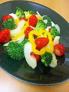 まるごと苺とカラフル野菜のマリネ風サラダ レシピ 作り方 By ななももだいすき 楽天レシピ まるごと苺とカラフル野菜のマリネ風サラダ レシピ 作り方 By ななももだいすき 楽天レシピ