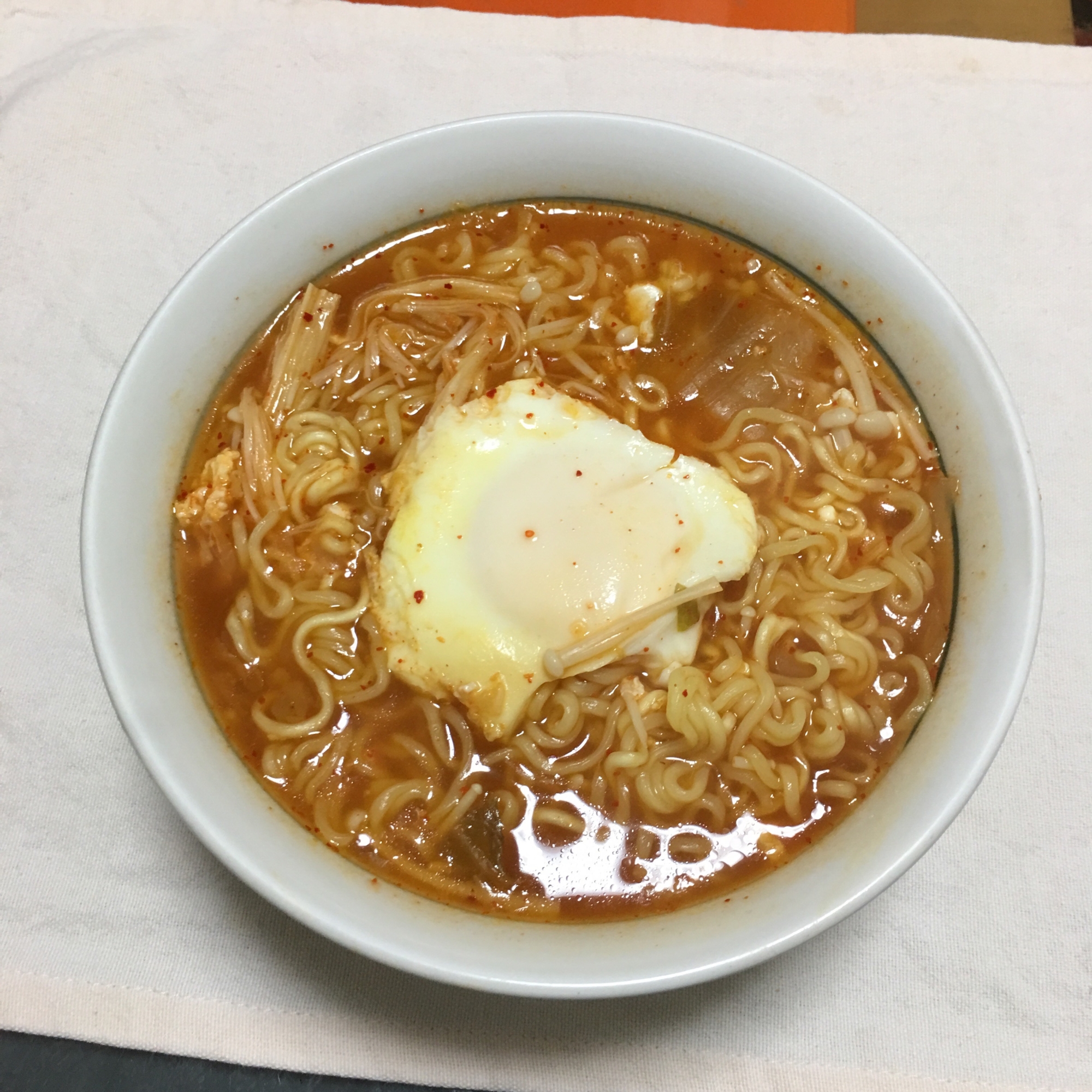 キムチとえのきたっぷりピリ辛袋醤油ラーメン♡