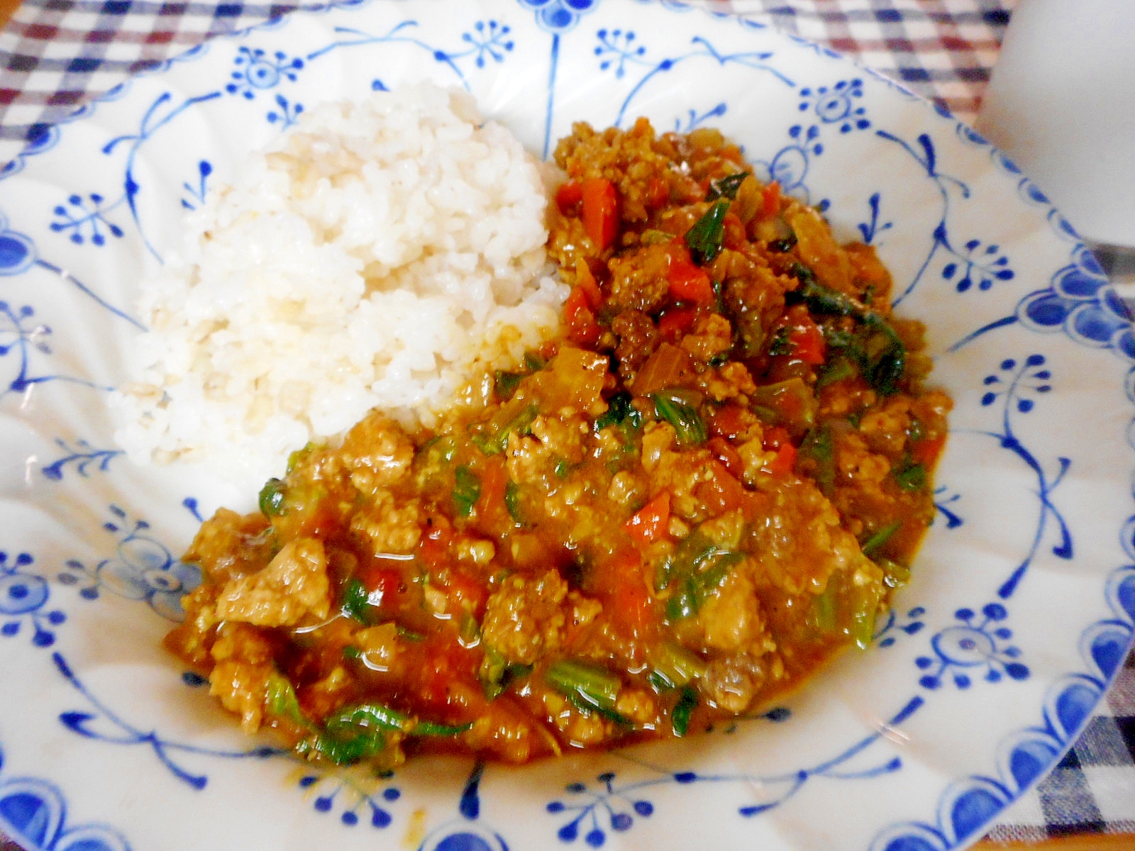 ほうれん草と醤油麹のキーマカレー