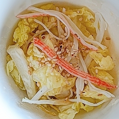モリモリ食べられる♡生白菜とカニカマのサラダ