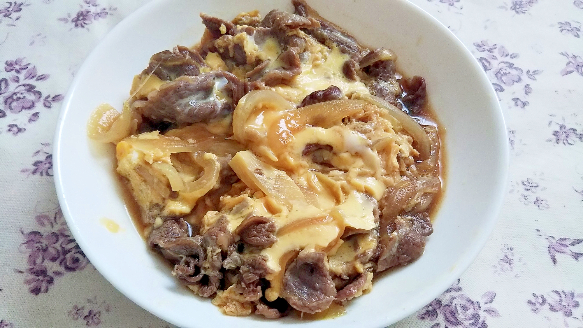 簡単一品！牛すき焼き風卵とじ&丼