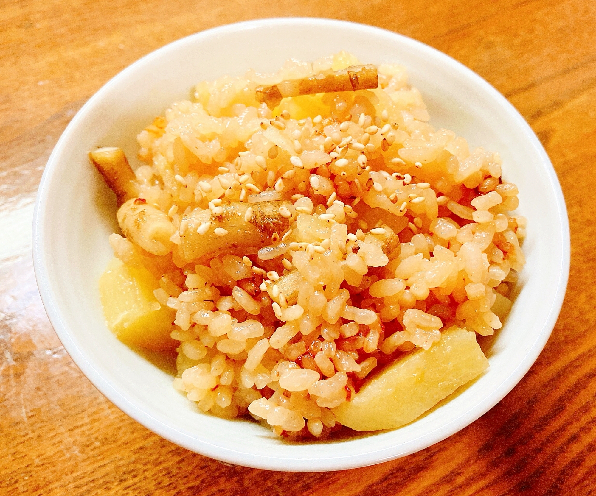 牛蒡とじゃが芋の炊き込みご飯