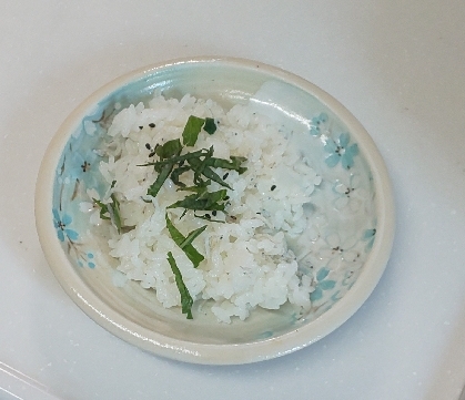 こんにちは✨
お昼に、家の大葉で作りました☘️じゃこ入りでとてもおいしかったです♥️
素敵なレシピ、ありがとうございます(*ﾟー^)