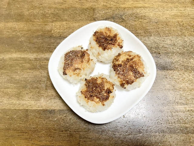 おにぎりレシピ　くるみ味噌の焼きおにぎり