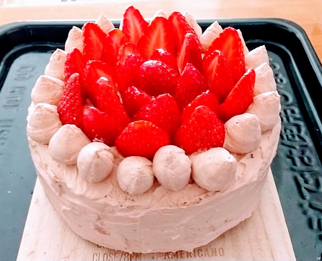 600円で苺チョコクリームケーキ レシピ 作り方 By じじぽん 楽天レシピ 600円で苺チョコクリームケーキ レシピ 作り方 By じじぽん 楽天レシピ