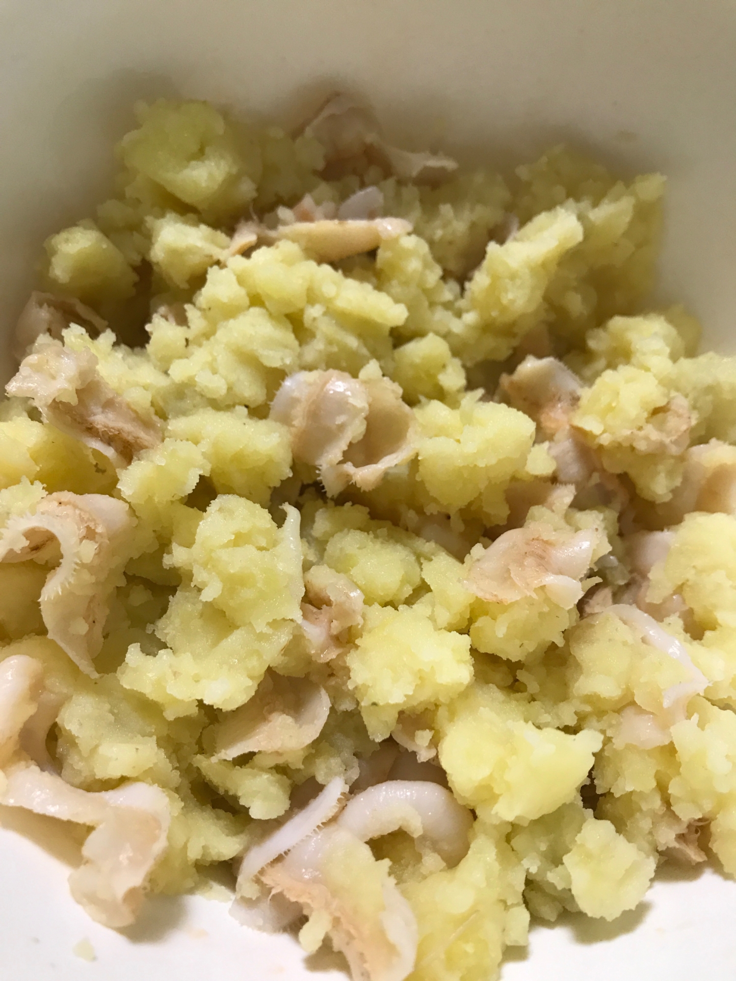 貝ひもとジャガイモのにんにくマヨ和え