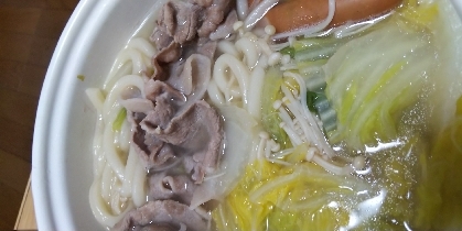 豚肉と肉団子のうどん鍋╰(*´︶`*)╯♡