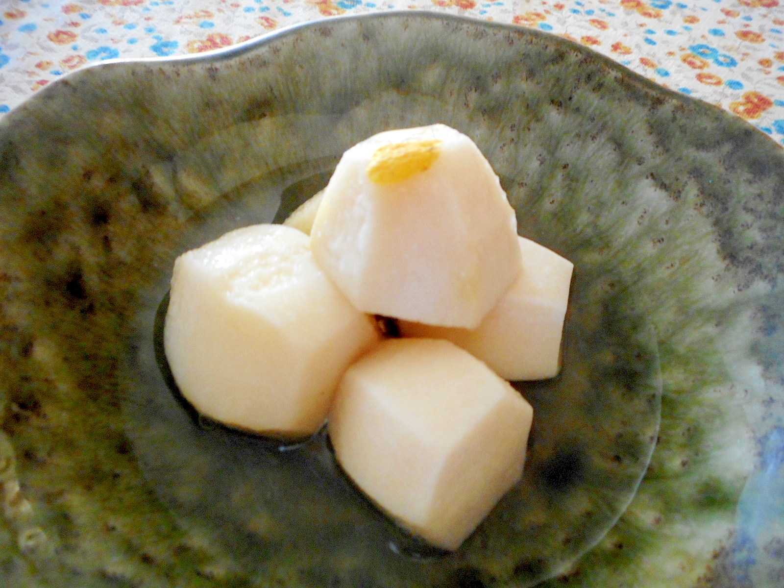 里芋の白ダシ煮